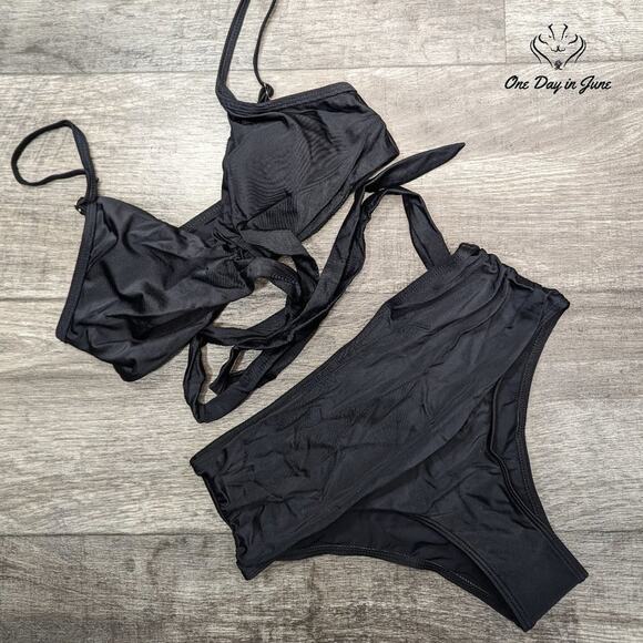 Mukeyo Cross Front Bikini Swimsuit Size S - Picture 1 of 3